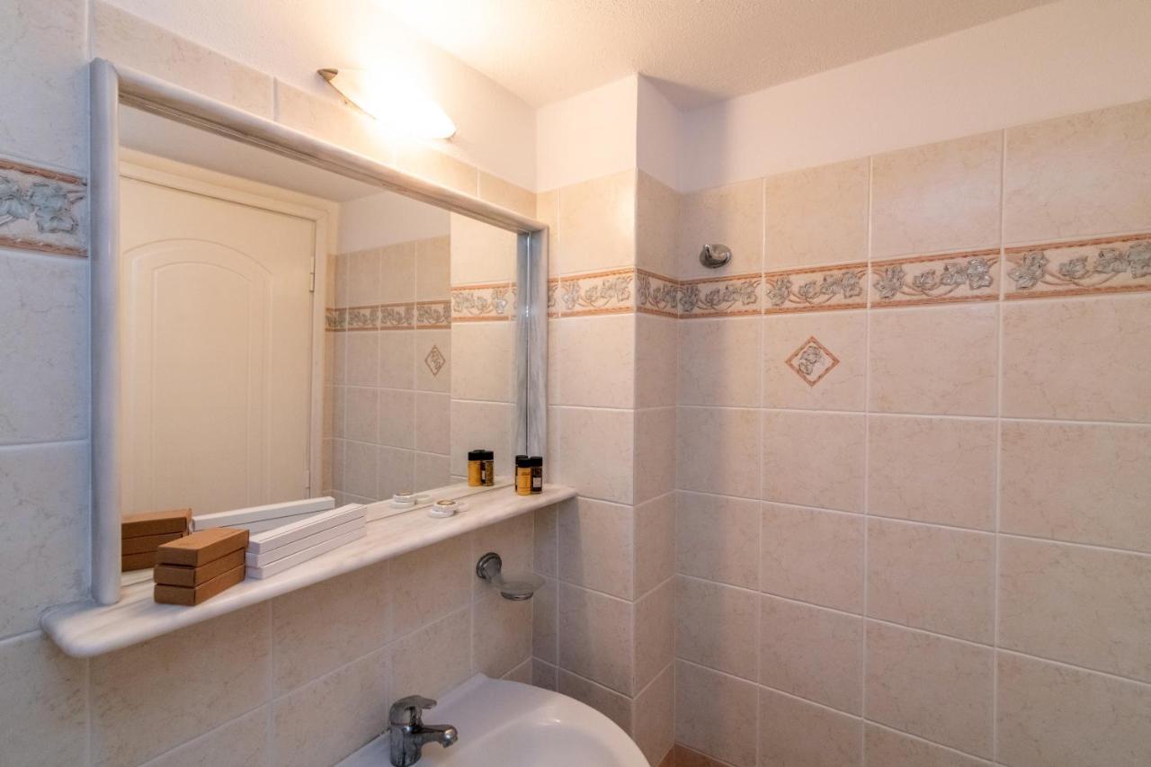 Esperides Apartment Tinos ภายนอก รูปภาพ
