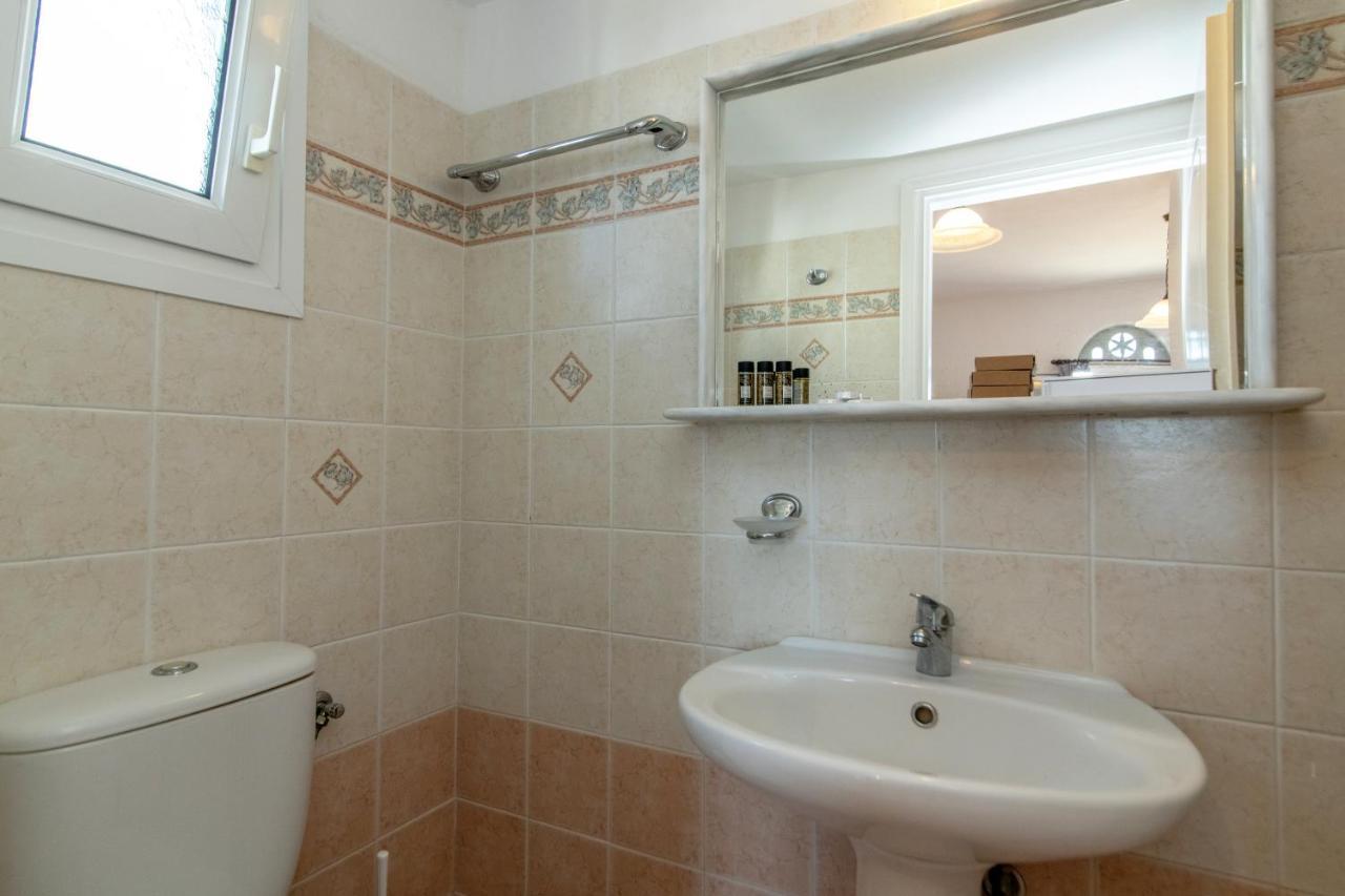 Esperides Apartment Tinos ภายนอก รูปภาพ