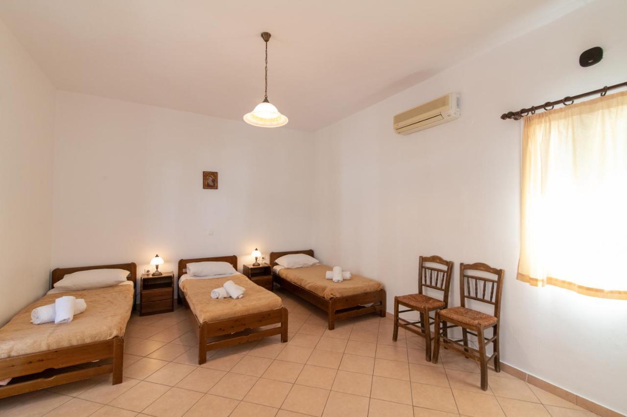 Esperides Apartment Tinos ภายนอก รูปภาพ