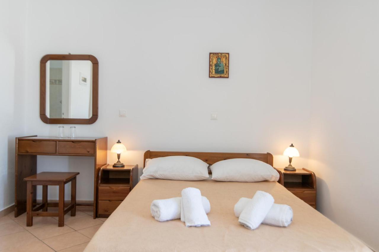 Esperides Apartment Tinos ภายนอก รูปภาพ
