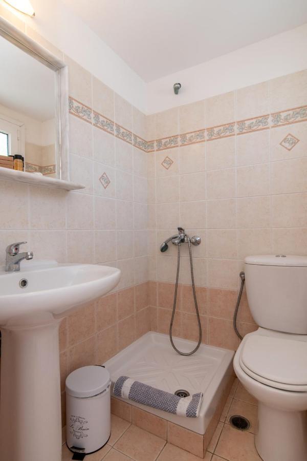 Esperides Apartment Tinos ภายนอก รูปภาพ