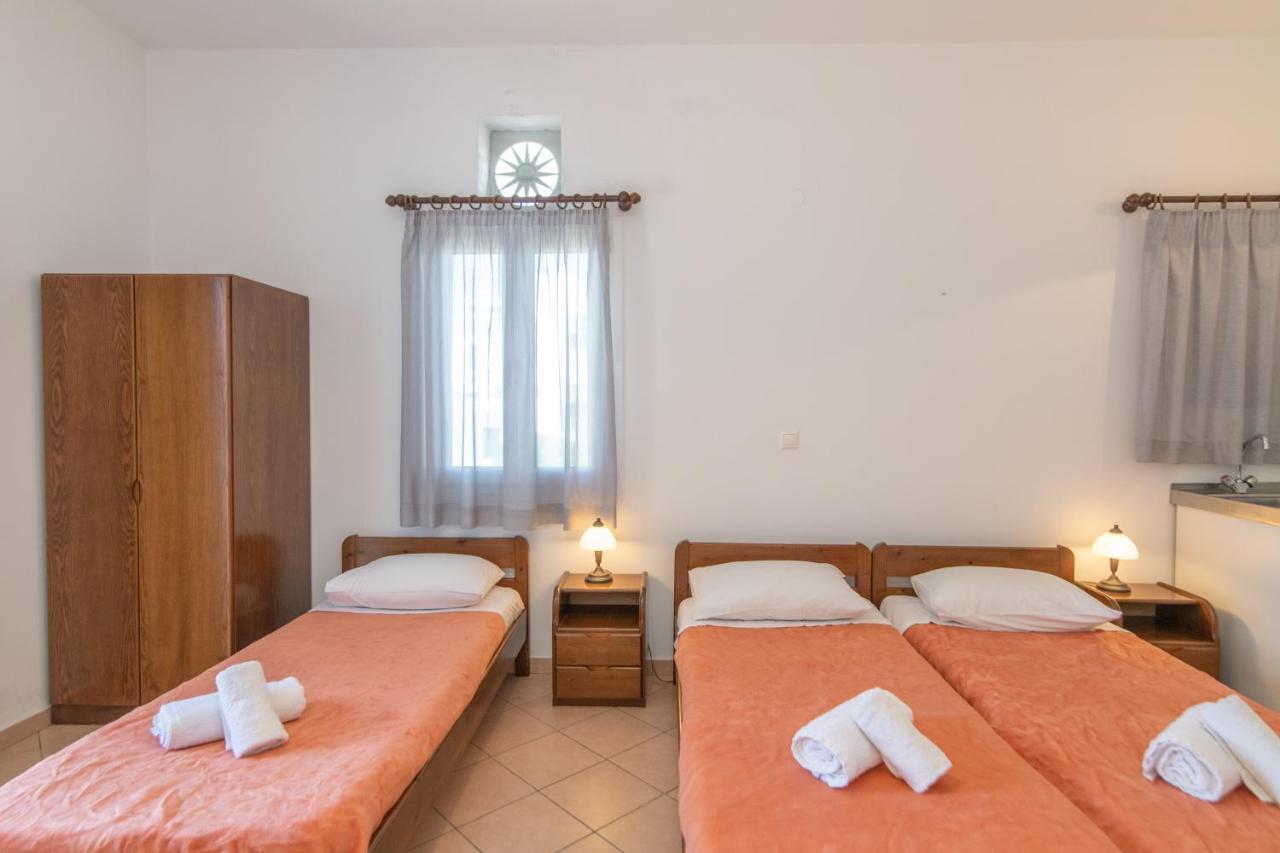Esperides Apartment Tinos ภายนอก รูปภาพ