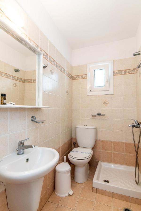 Esperides Apartment Tinos ภายนอก รูปภาพ