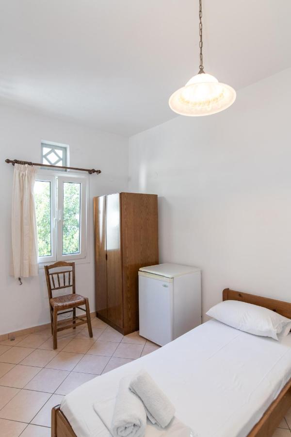 Esperides Apartment Tinos ภายนอก รูปภาพ