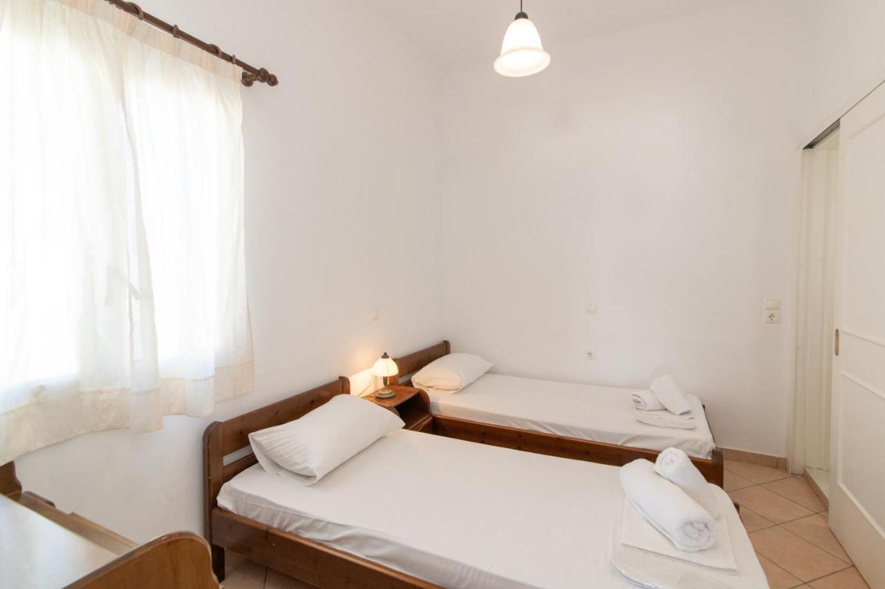 Esperides Apartment Tinos ภายนอก รูปภาพ